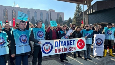 BAŞKANLIK ÖNÜNDE MAAŞ PROMOSYONU İLE İLGİLİ AÇIKLAMA YAPTIK